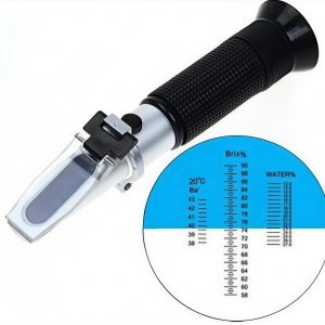 Refraktometar za med